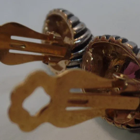 Vintage Gold & Silver Tone W Purple Stone CLIP On Earrings. Miss Jacksons Tulsa - Picture 4 of 12